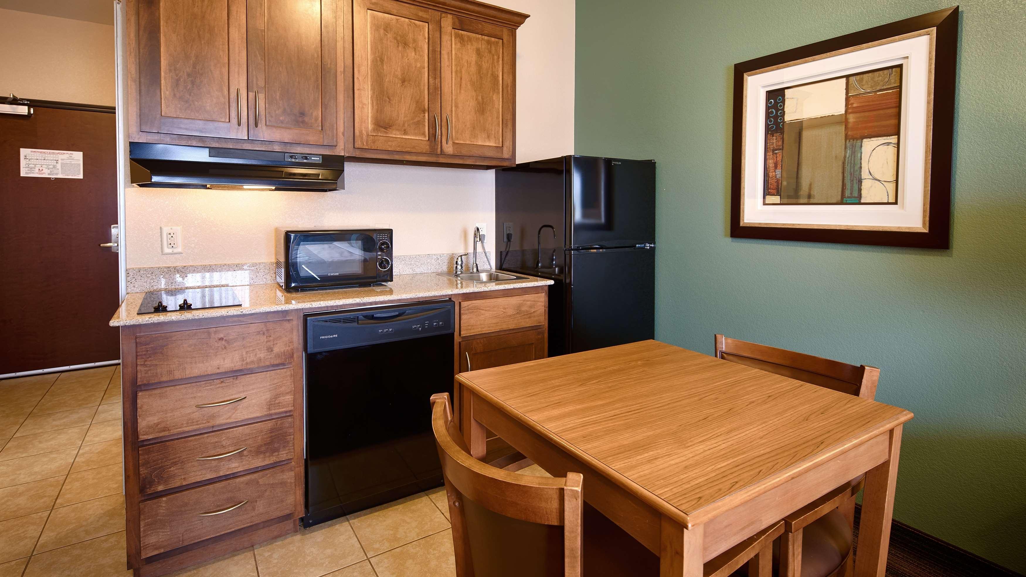 Best Western Plus Seminole Hotel & Suites Buitenkant foto