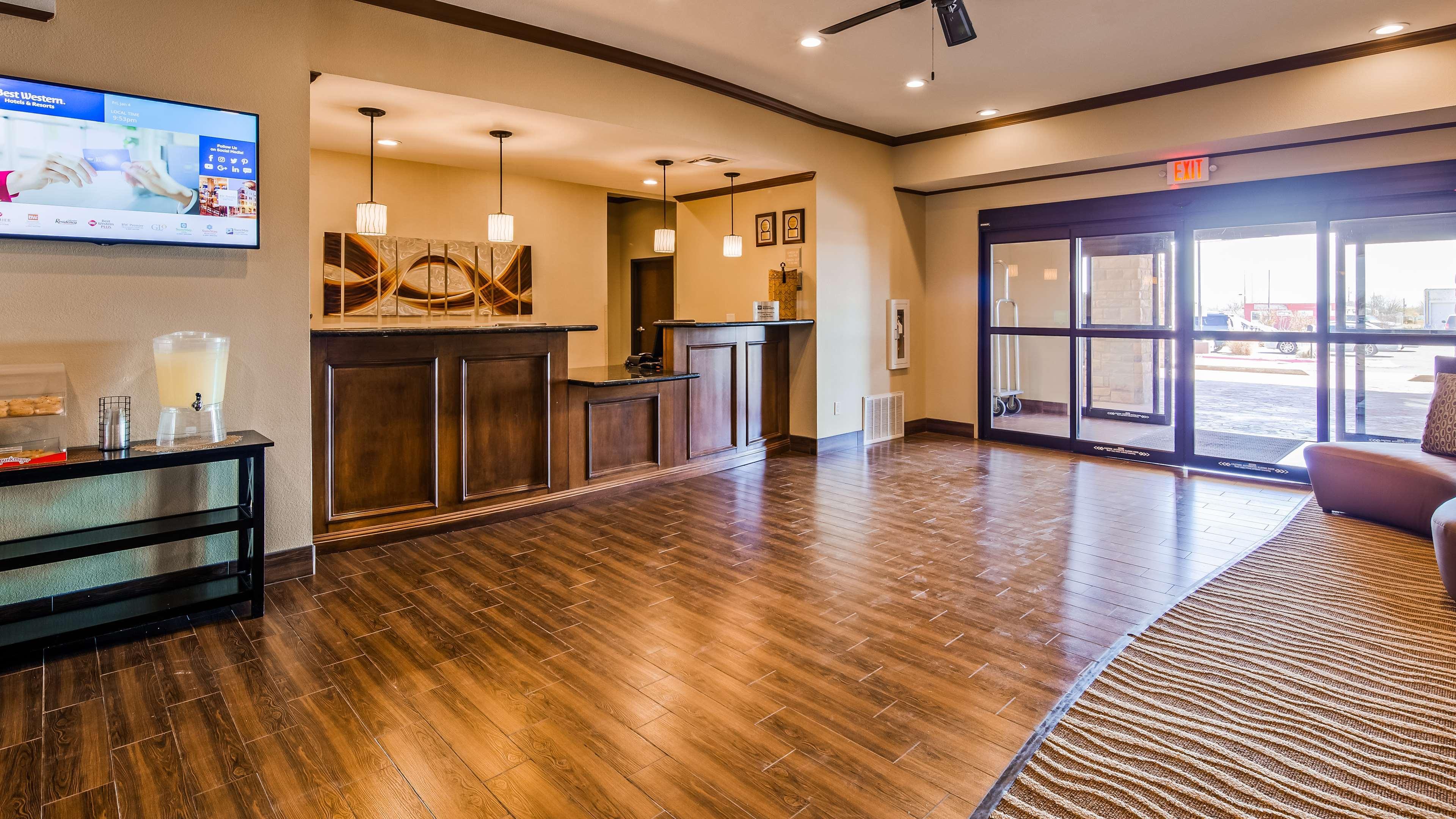 Best Western Plus Seminole Hotel & Suites Buitenkant foto