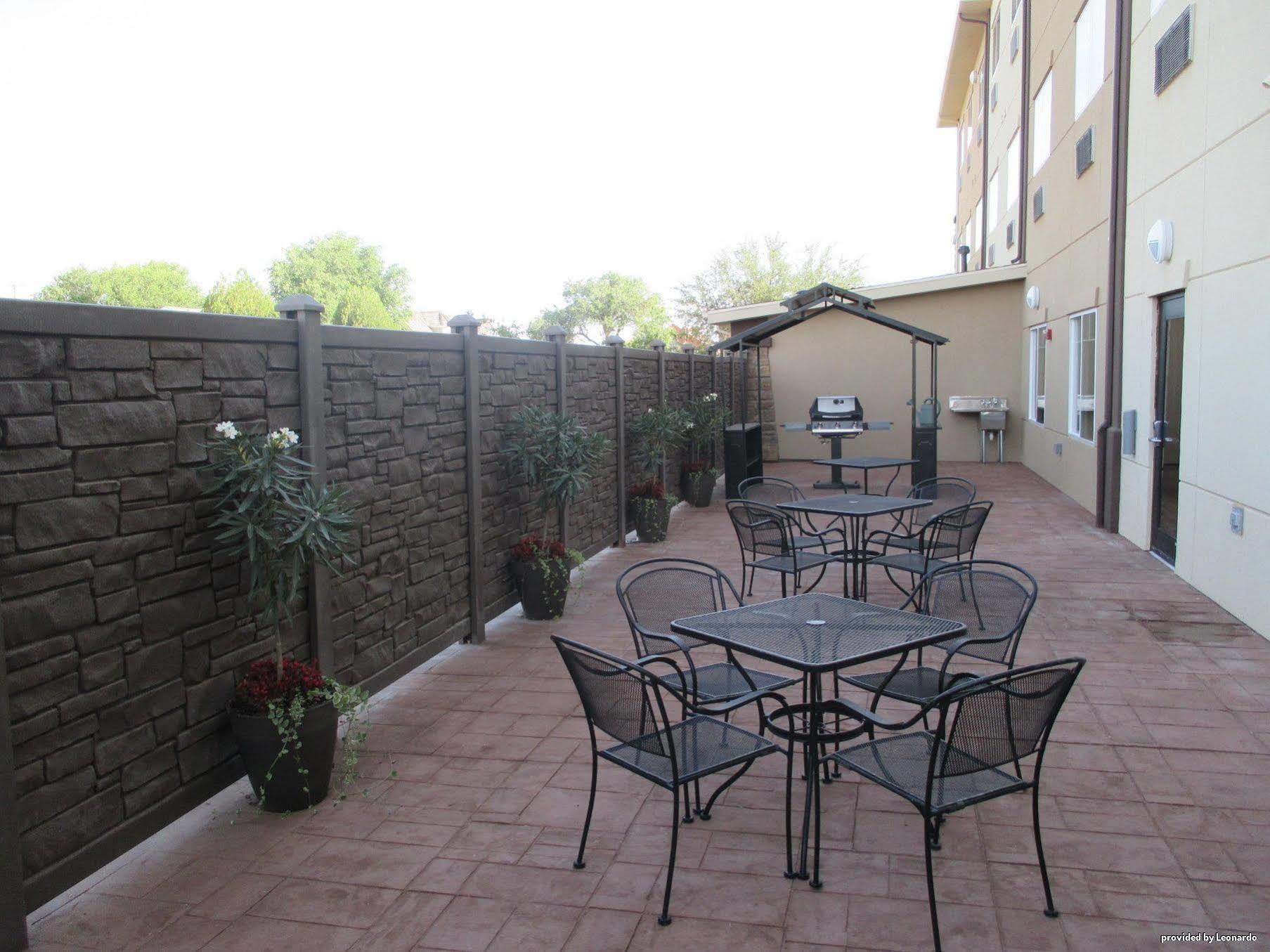 Best Western Plus Seminole Hotel & Suites Buitenkant foto